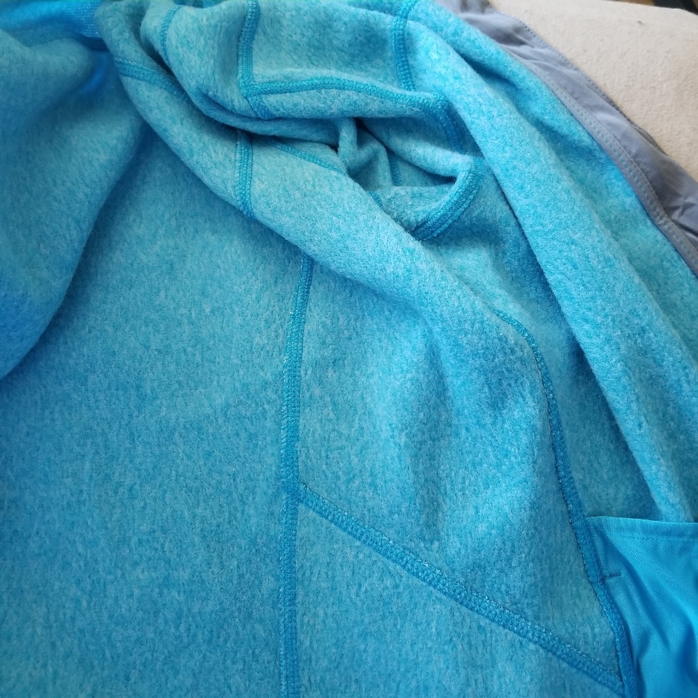 SOLDD!!! NWOT CHAMPION ZIP UP SWEATER - Picture 7 of 7